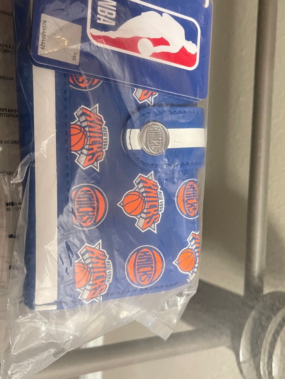 Loungefly New York Knicks Hard Tag NBA Wallet